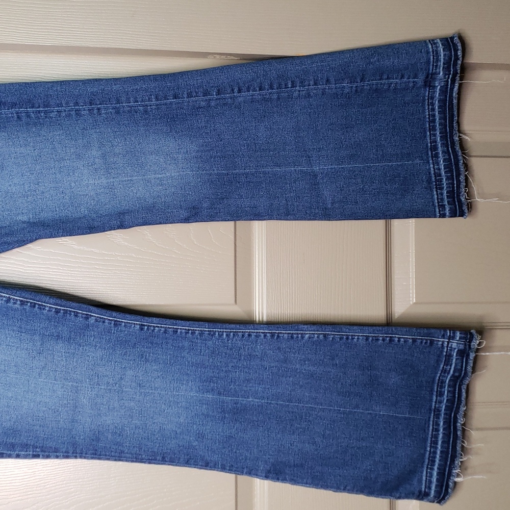LOFT The Slim Flare Stretch High Rise Blue Jeans Size 12/31 - Picture 3 of 7